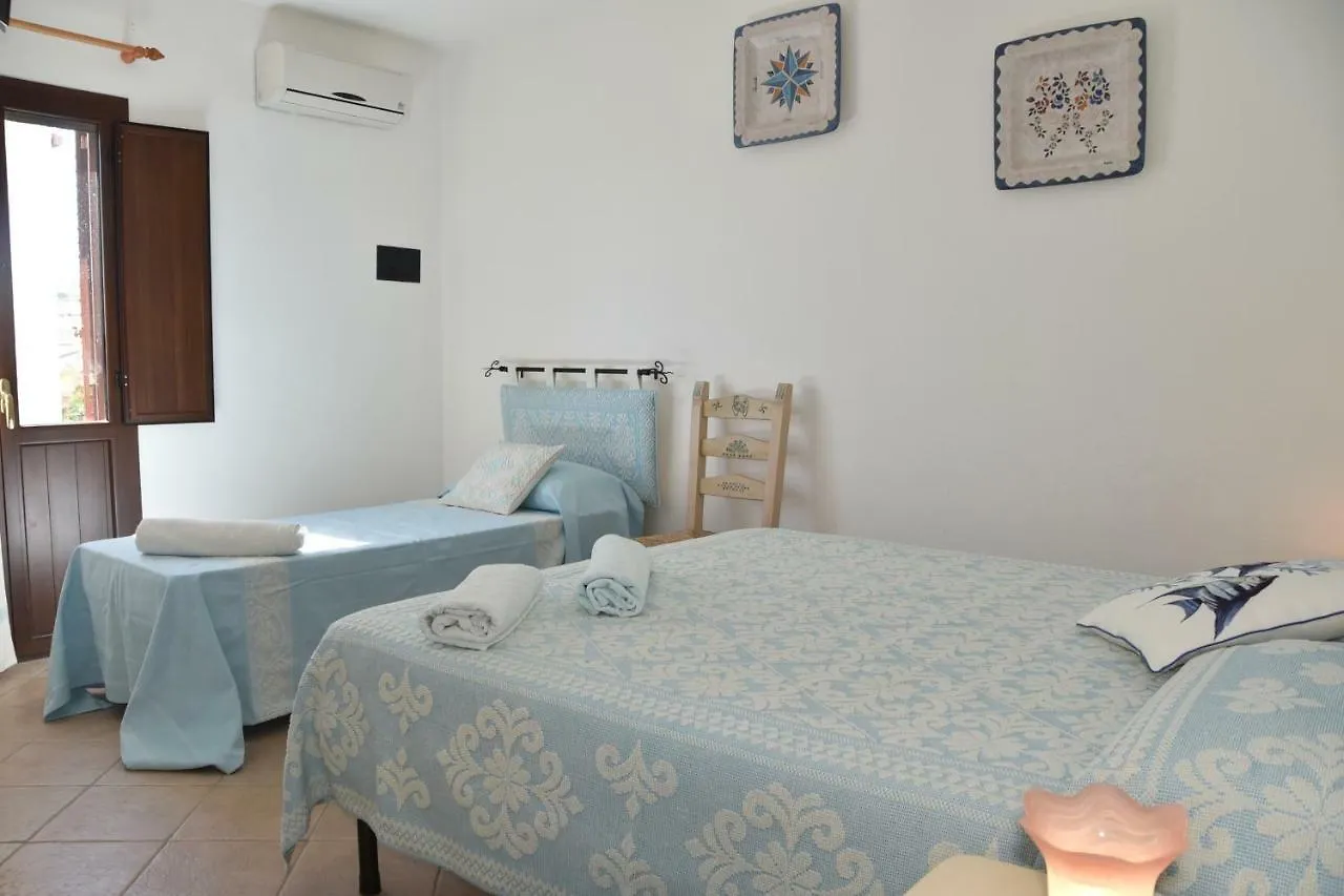 Bed&Breakfast Mare Isole La Maddalena  3*, La Maddalena (Sassari) Italia